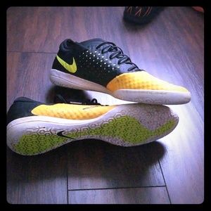 Nike Elastico Finale III IC